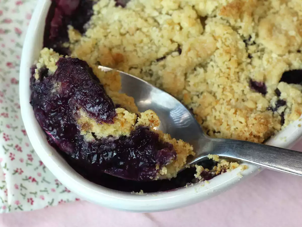 Recette Crumble aux myrtilles: doré sur le dessus, juteux à l'intérieur
