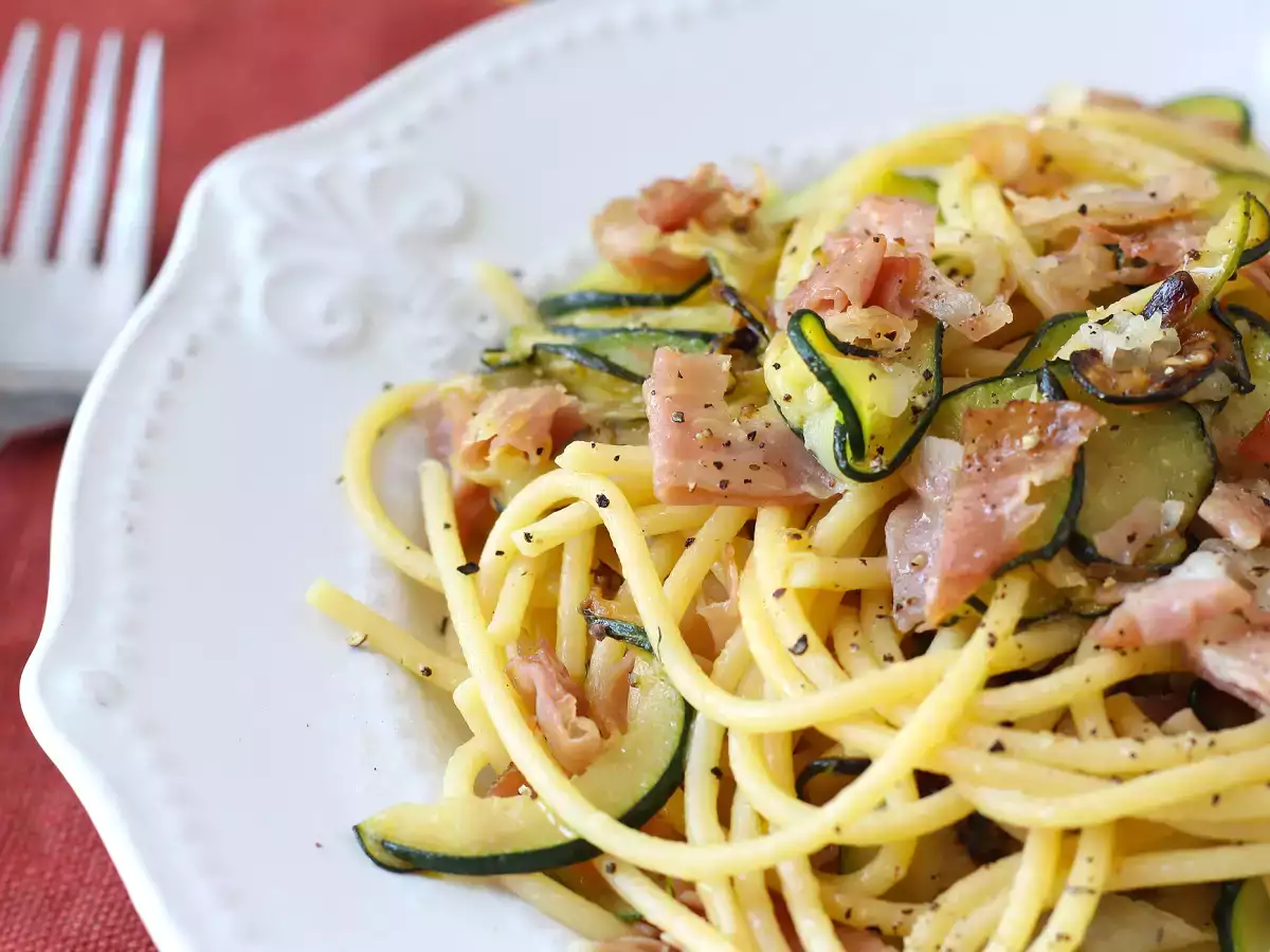 Recette Pâtes aux courgettes et au speck