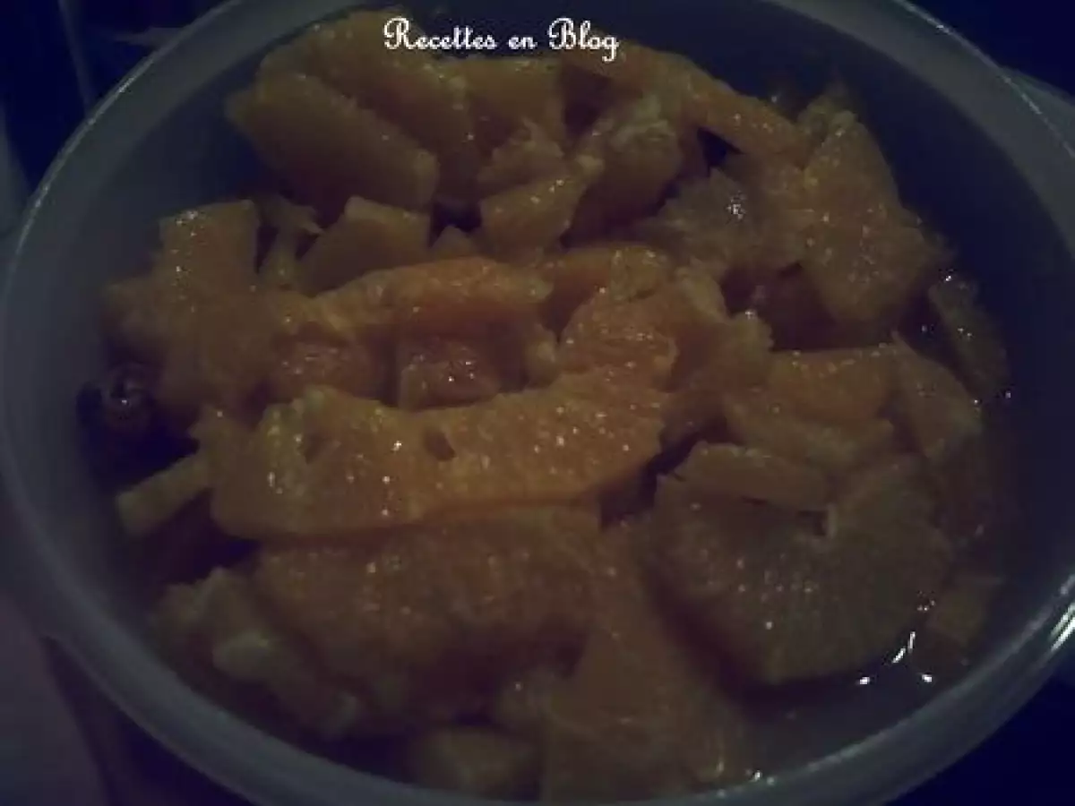 Recette Salade d'oranges a la fleur d'oranger, noisettes et cannelle