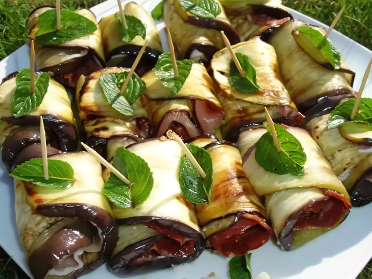 Recette Roulés d'aubergines au jambon fumé