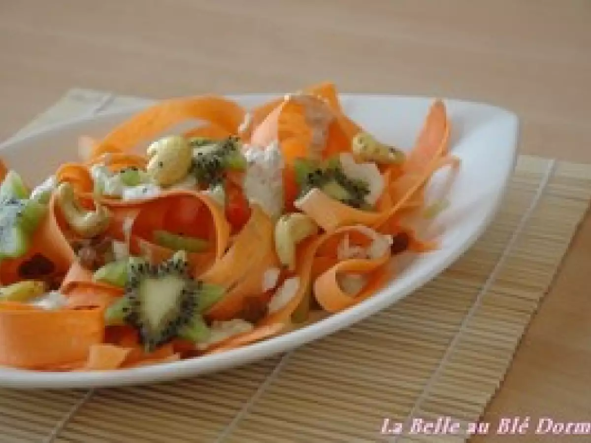 Recette Salade de patate douce et carotte aux deux fruits, sauce cajou-curry, sans blé, sans lait