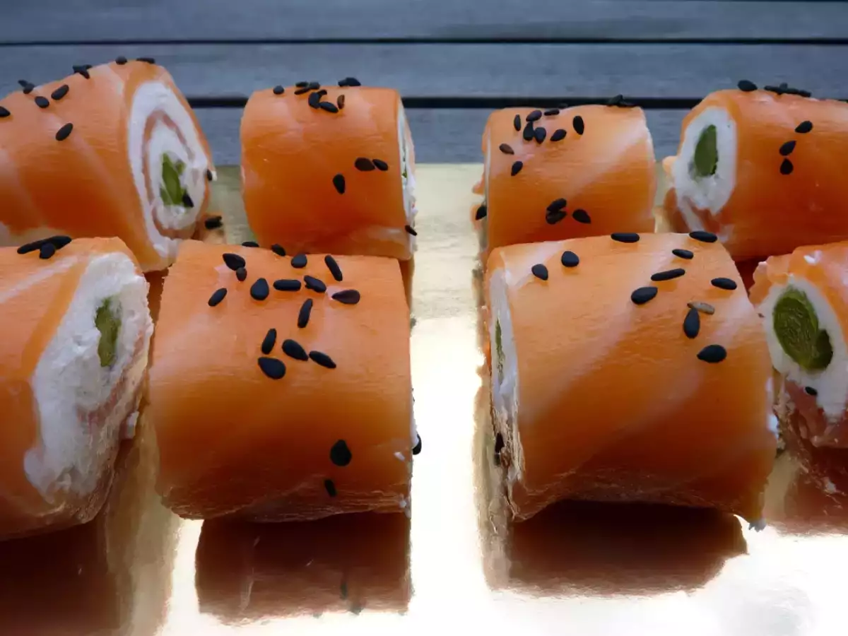Recette Roulés de saumon fumé au chèvre frais et asperge verte façon sushis