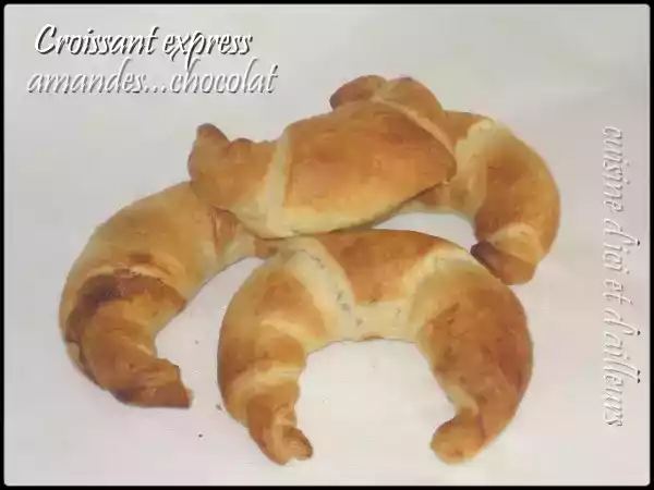 Recette Croissants express....amandes & chocolat