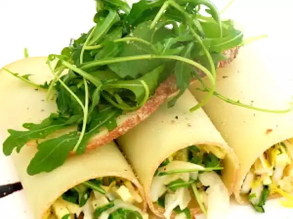 Recette Pâtes sans pâte #2 : cannelloni de comté au chicon, roquette et anguille fumée
