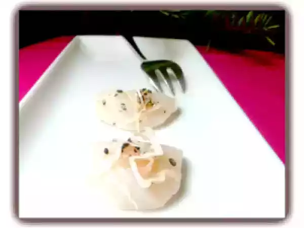 Recette Bouchées de saint jacques confites au sel, sésame et gingembre.