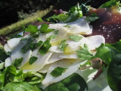 Recette Lamelles tièdes de topinambours en salade, huile d'olive et thon fumé