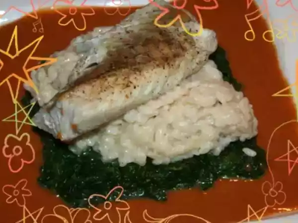 Recette Filet de cabillaud, risotto sur lit d'épinards et bisque de homard