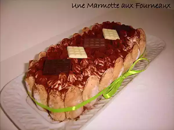 Recette Bûche façon charlotte au praliné
