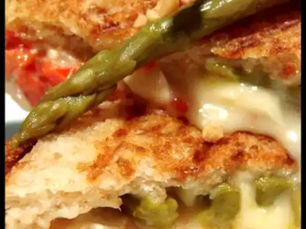 Recette Croque monsieur revisité .... sur un air de camenbert et d'asperges