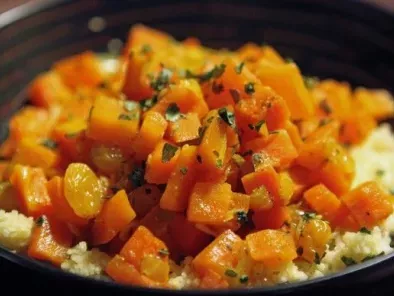 Recette Tajine végétarien aux carottes et raisins blonds