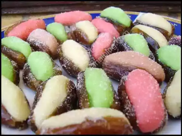 Recette Dattes fourées à la pâte d'amande