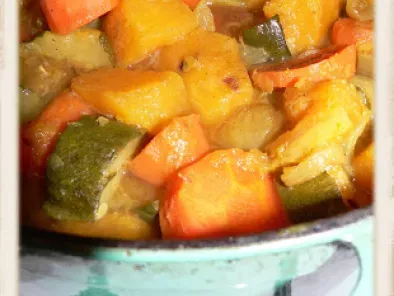 Recette Tajine de patates douces, courgettes, carottes et raisins