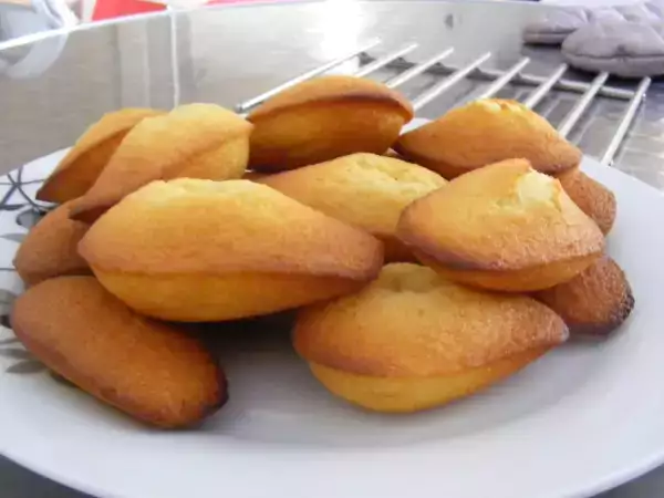 Recette Madeleines avec une pointe d'amande amère