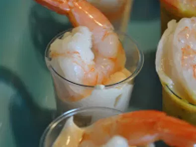 Recette Mini-cocktails de crevettes et sauce mayonnaise piquante lime et harissa