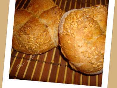 Recette Petits pains ronds sur poolish aux graines de lin -