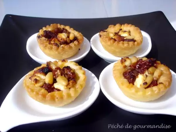 Recette Mini-tartelettes oignon, tomates séchées et feta