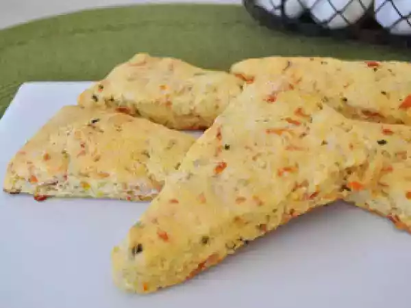 Recette Scones à la farine de maïs, cheddar et jambon