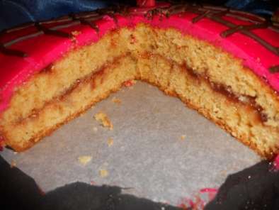 Recette Deuxiéme essai de gâteau spiderman en pâte à sucre
