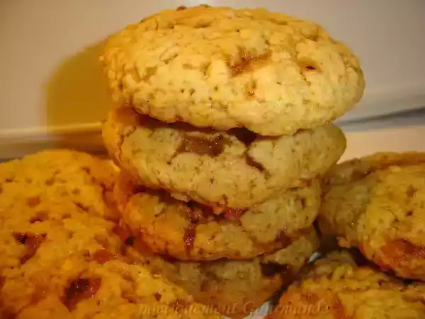 Recette Cookies aux pommes, flocons d'avoine et bonbons au caramel