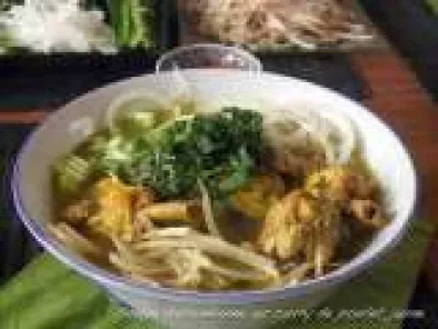 Soupe de curry vietnamien au poulet jaune