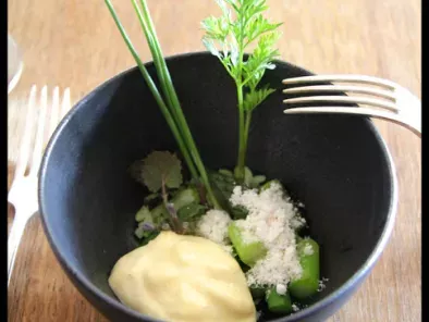 Recette Risotto à l'ail des ours, asperges vertes, mousse de beurre au yuzu.