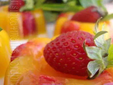 Recette Panna cotta, gelée d'orange et fraises