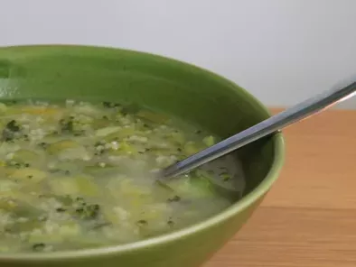 Recette Soupe de poireaux, brocoli et semoule complète