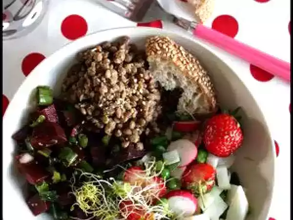 Recette Salade printanière, vinaigrette à la purée de sésame
