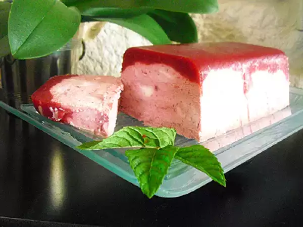 Recette Mousse glacée aux fraises