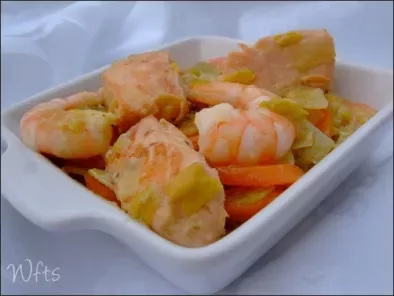 Recette Marmite de saumon et crevettes aux poireaux