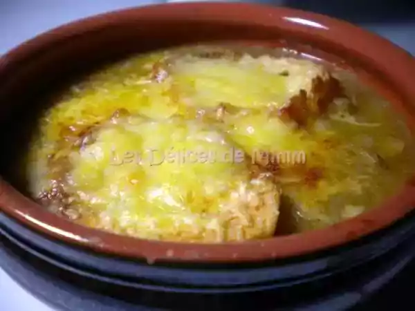 Recette Soupe à l'oignon gratinée au comté