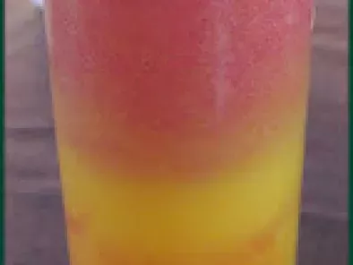 Recette Cocktail smoothie orange-mangue-framboise-sirop de fraises