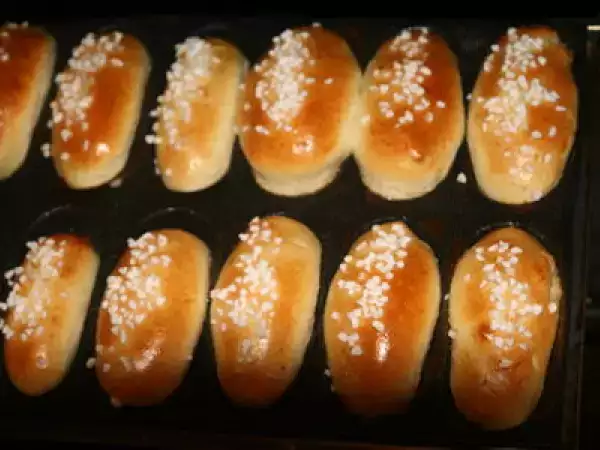 Recette Petits pains au lait sucre perlé