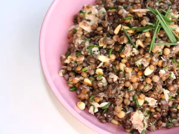 Recette Salade de lentilles au thon et aux pignons grillés