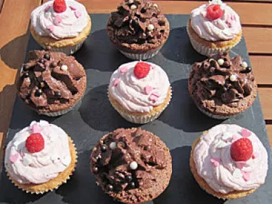 Recette Assortiment cupcakes mousse framboises/mascarpone et mousse au chocolat
