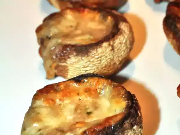 Recette Champignons farcis à la crème de mozzarella persillée