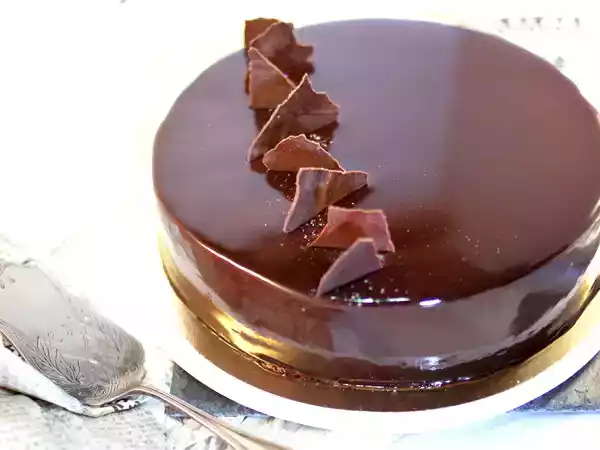 Recette Le caraque {entremets chocolat, vanille, praliné}