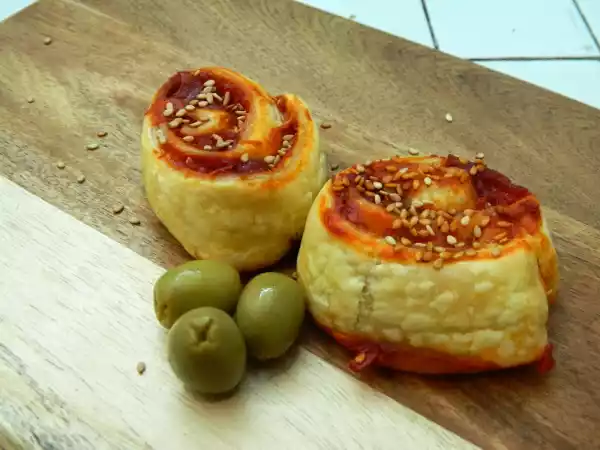 Recette Roulés poivrons, olives.