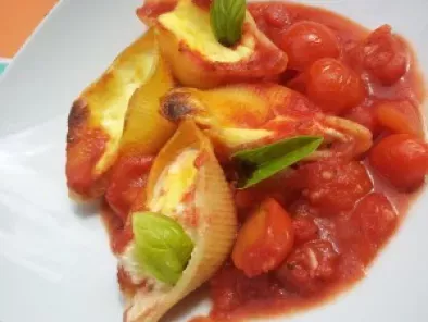 Recette Conchiglioni farcis aux trois fromages et tomates cerises rôties