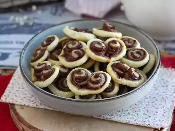 Recette Coeurs feuilletés à la pâte à tartiner pour la saint valentin