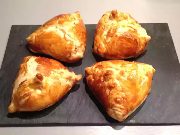 Recette Feuilletés d'andouille de guéméné, pommes et camenbert
