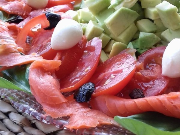 Salade avocat saumon fumé