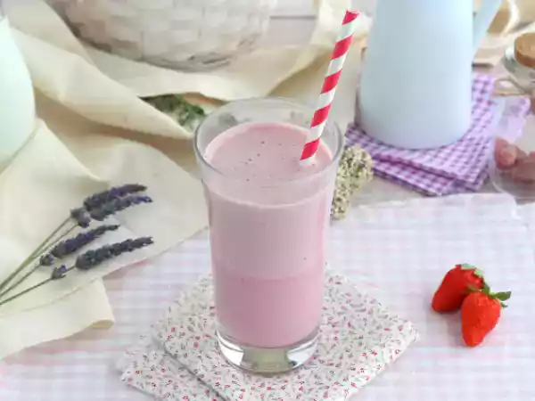 Recette Milkshake à la framboise et à la fraise