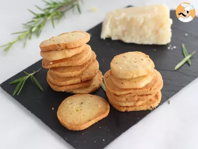 Recette Biscuits apéritif au parmesan et romarin