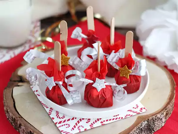 Recette Sucettes pour chocolat chaud: chocolat noir + marshmallow