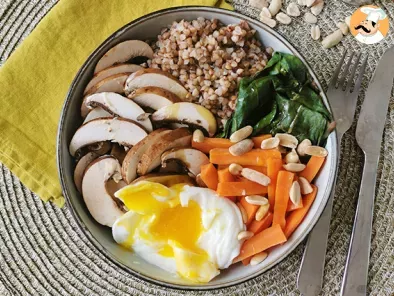 Recette Buddha bowl végétarien au sarrasin, légumes et oeuf poché