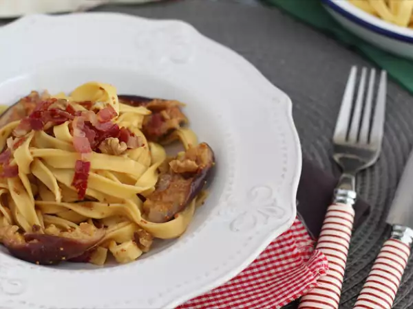 Recette Pâtes aux figues et à la pancetta
