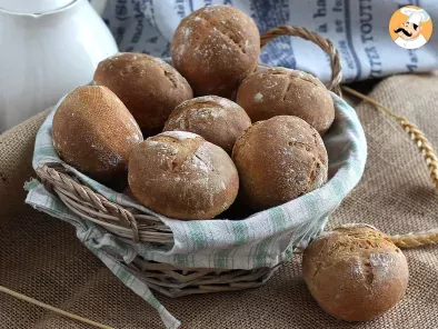 Recette Petits pains sans pétrissage - résultat croustillant et moelleux!