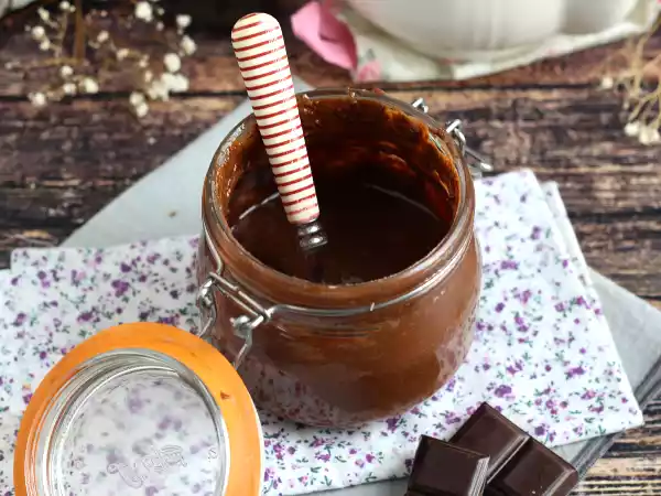 Recette Pâte à tartiner comme du nutella, mais encore meilleure!