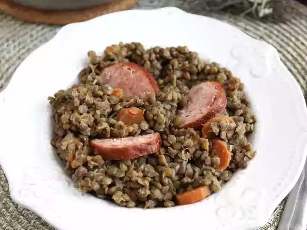 Recette Saucisse de morteau et lentilles mijotées